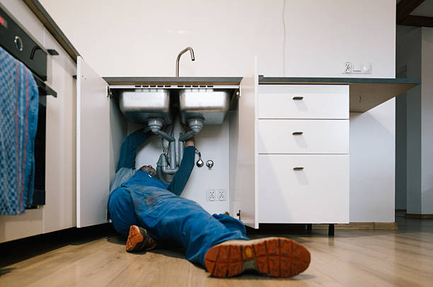 Professional Emergency Plumber technician working in Cedar Crest, MA